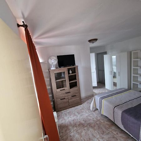 Apartamento La Roca Con Buena Ubicacion Пуерто-де-ла-Крус Екстер'єр фото
